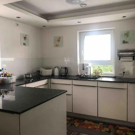 Town House With Big Garden, 25 Min To Oktoberfest * Monaco di Baviera