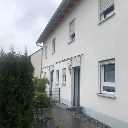 Town House With Big Garden, 25 Min To Oktoberfest Appartamento